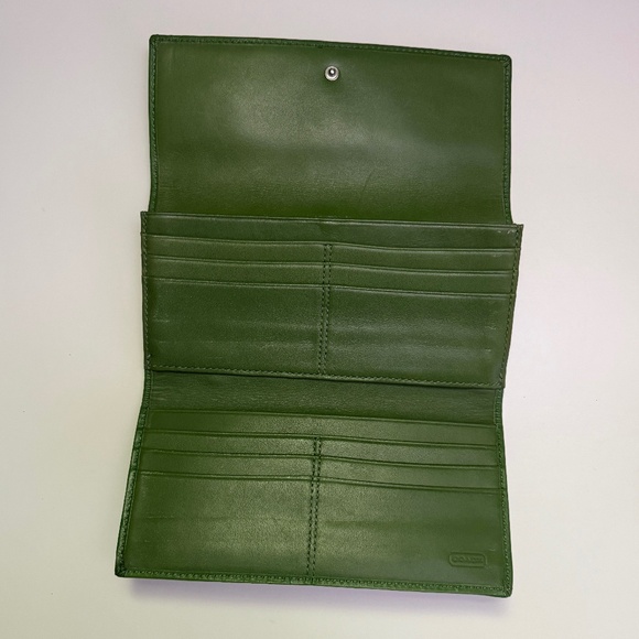 Coach Large Wallet - Picture 4 of 9